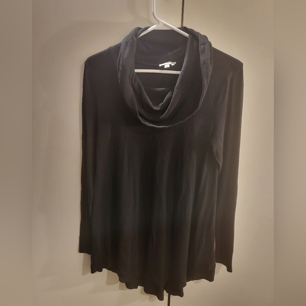 Umgee Womans Small Black Cowl Neck Tunic